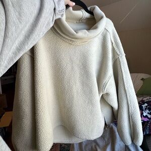 Cream free people Elk Mountain Fleece pullover size M